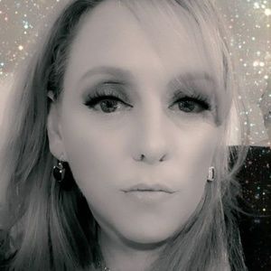 Meet your Posher, Carolyn